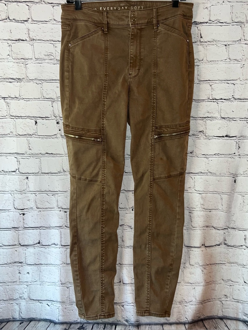 White House Black Market Cargo Style Everyday Soft Skinny Ankle Pants Size 10